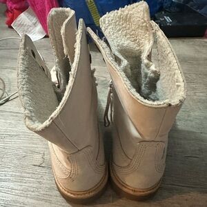 Light pink timabaland boots
